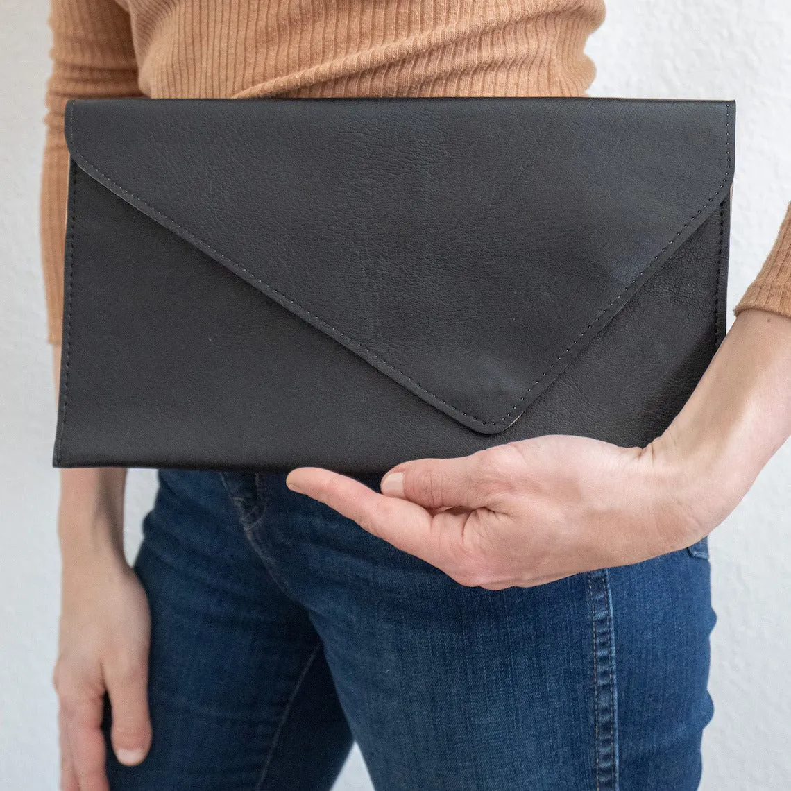 Dazzlo Genuine Leather Envelope Clutch - Black/Tan - 12"