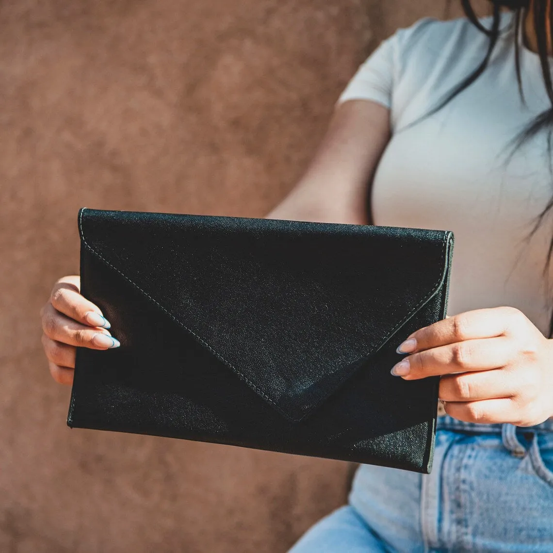 Dazzlo Genuine Leather Envelope Clutch - Black/Tan - 12"