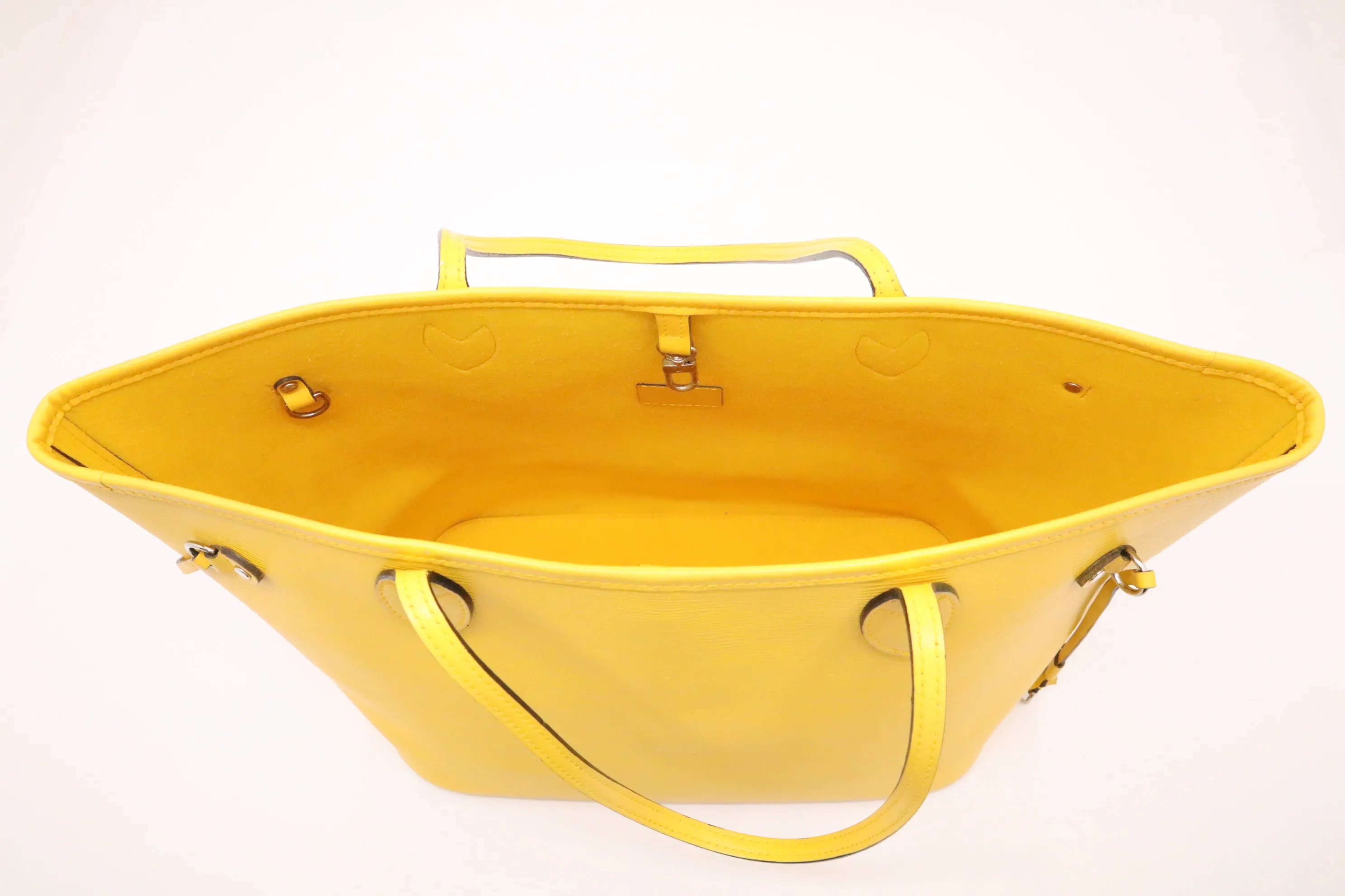 Louis Vuitton Neverfull MM in Yellow Epi Leather